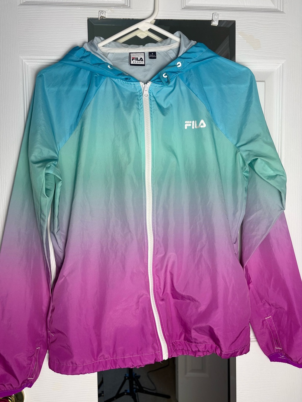 Fila Women’s Teal to Pink Gradient Hooded Windbreaker Size S